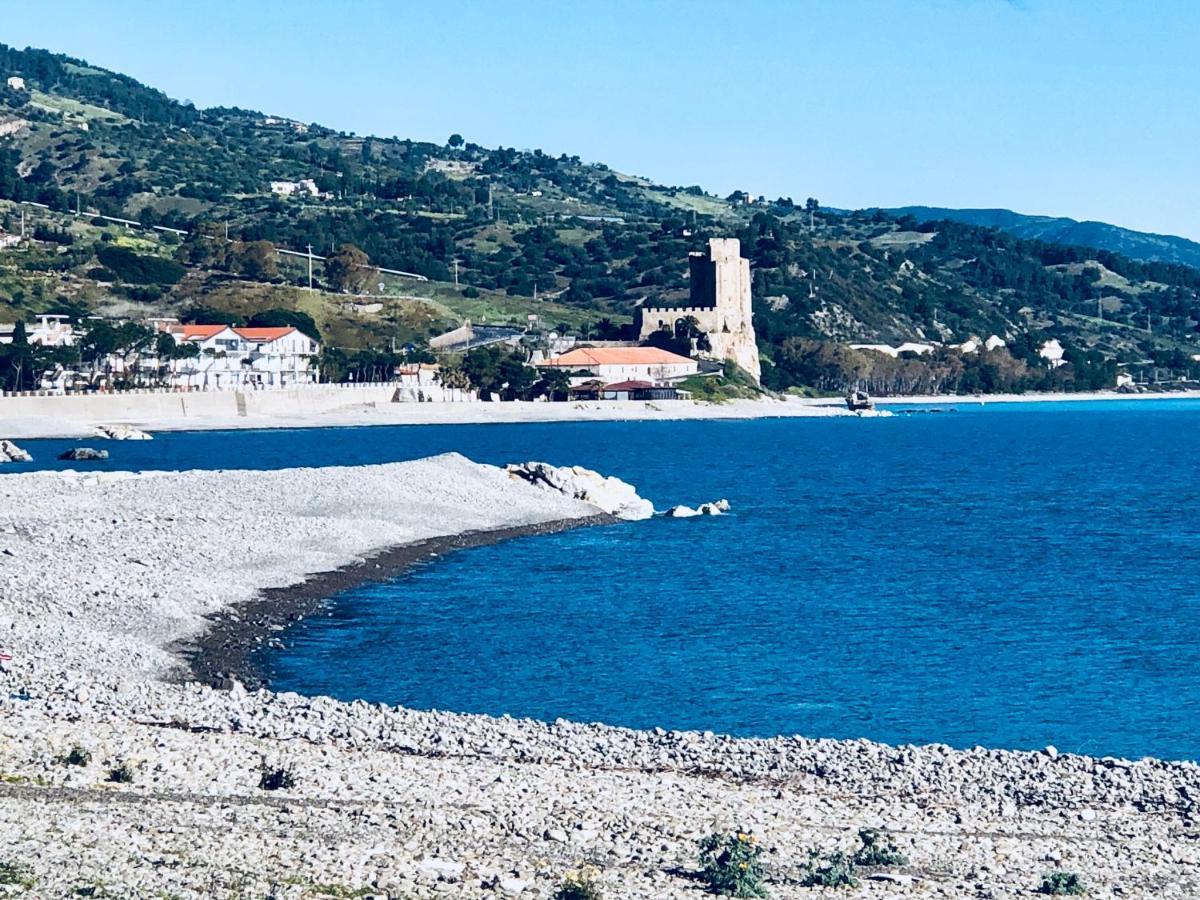 B&B Rosa Dei Venti Roseto Capo Spulico Bagian luar foto